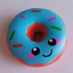 Squishy dona celeste oscuro