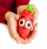 Squishy Frutilla Kawaii Antiestrés Sensorial con expresión tierna